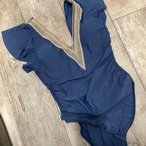 NWOT crochet v neck swim suit